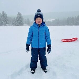 Cat & Jack kids jackets blue color in size med
New with tags